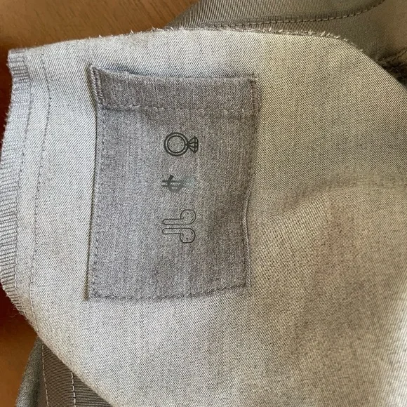 FIGS High Waisted Zamora
Tech Jogger Scrub
Pants Graphite Size XXL/P or 2XL P - Picture 8 of 16